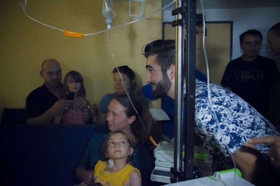 Kendji Girac en concert au CHU de Poitiers