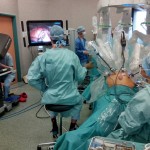 Chirurgie de l'obésité : by-pass avec le robot chirurgical réalisé par le Pr Jean-Pierre Faure, au CHU de Poitiers