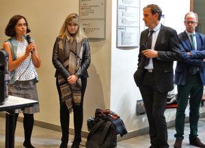 De gauche à droite : Le Dr Christine Giraud, hématologue au CHU de Poitiers, Charlène, une étudiante en langue qui a été allogreffée, Yves Jean, président de l'université de Poitiers, et Pascal Roblot, doyen de la faculté de médecin et de pharmacie de Poitiers.